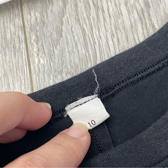 Lululemon Crop Tshirt classic fit cotton blend womens Black (size 10) athleisure - Picture 2 of 7